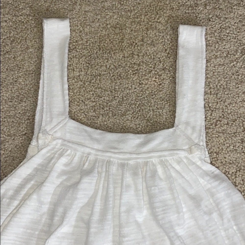 FREE PEOPLE WHITE TANK. Size XS